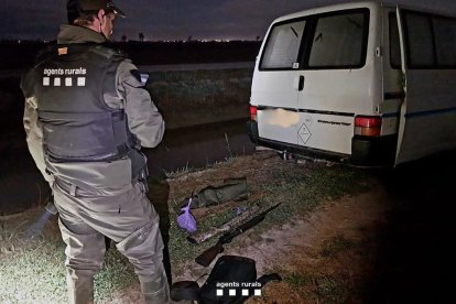 Imatge de l'operatiu d'Agents Rurals al Delta de l'Ebre