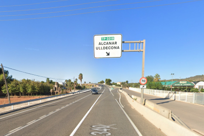 Imatge de l'N-430 al seu pas per Alcanar