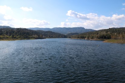 Imagen de archivo del pantano de Riudecanyes, cuando se encontraba casi al 50% de su capacidad.