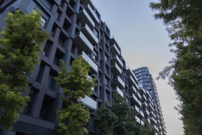 Imagen de varios bloques de pisos.