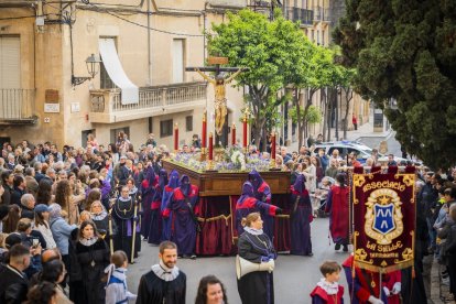 Viacrucis procesional del Lunes Santo en Tarragona.