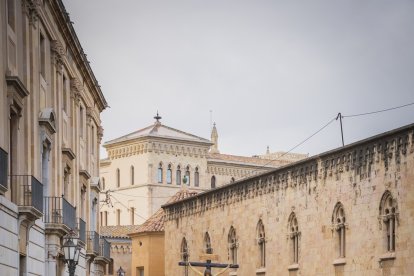 Viacrucis procesional del Lunes Santo en Tarragona.