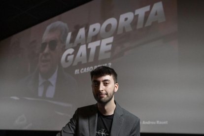 El periodista Andreu Rauet durant la presentació del documental als cinemes Texas de Barcelona.