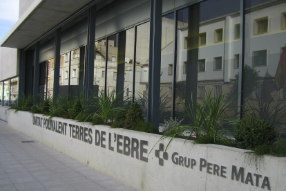 Exterior de l'Institut Pere Mata d'Amposta.