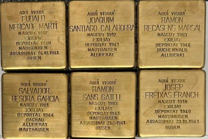 Imatge de les llambordes Stolpersteine que s'instal·laran aquest 2025.