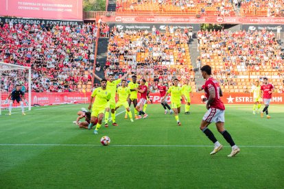 Imatge del primer partit de play-off al Nou Estadi de la temporada pasada contra l'AD Ceuta.