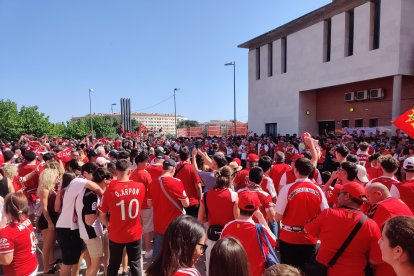 L'afició del Nàstic en la prèvia contra el Murcia.