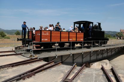 La locomotora Cuco i el vagó Tro, abans de tancar la temporada abans de l'estiu.