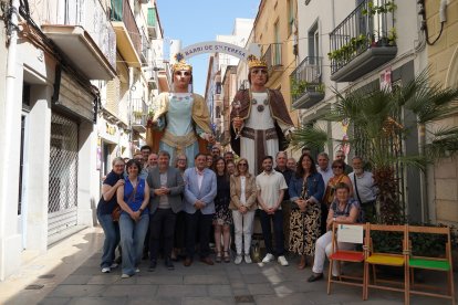 La festa de cloenda de la campanya de dinamització va comptar amb els antics gegants del barri de Santa Teresa.