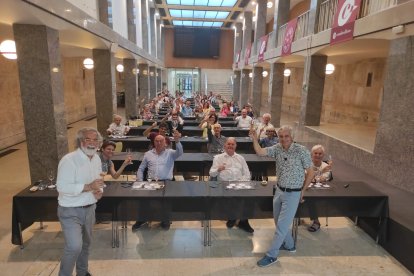 Fotografia del tast i introducció al món dels ancestrals que va dur-se a terme dilluns a l’Espai Llotja, com a prèvia de la Reus Viu el Vi 2025.