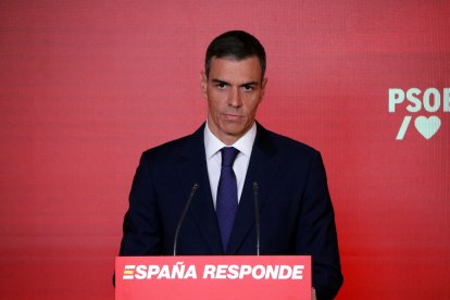 El president espanyol i secretari general del PSOE, Pedro Sánchez, en roda de premsa després de la dimissió de Santos Cerdán.