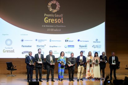 Els guardons servien d’homenatge d’una desena de personalitats que destaquen per la seva trajectòria professional i la seva humanitat.