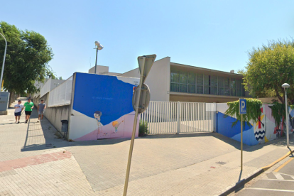 Exterior de l’Institut Collblanc de la Canonja.