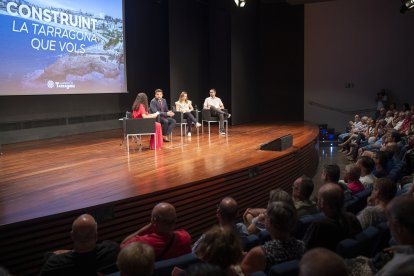 L’alcalde de Tarragona, Rubén Viñuales, va fer balanç de l’equador del seu mandat a l’Auditori de la Diputació.