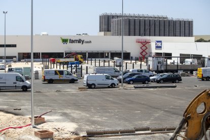 Imagen de cómo se encuentran las obras del nuevo centro comercial de Tarragona.