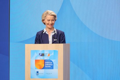 La presidenta de la Comissió Europea, Ursula Von der Leyen, durant la seva intervenció a la cimera anual de l'OTAN.