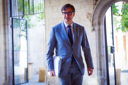 El president de la Generalitat, Salvador Illa, abans de la reunió del Consell Executiu.