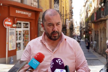 El portaveu adjunt d’ERC, Xavi Puig, durant la seva compareixença.