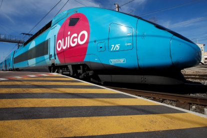 Imagen de un tren Ouigo.