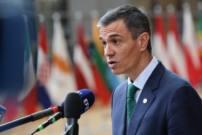 El president del govern espanyol, Pedro Sánchez, atén els mitjans de comunicació a Brussel·les