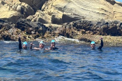 Jordi Cervera, Diego Ortega,Viki Font i Mireia Sánchez després de la travesia.