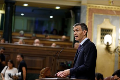 Imatge d'arxiu del president del govern espanyol, Pedro Sánchez, compareixent al Congrés pel 'cas Cerdán'