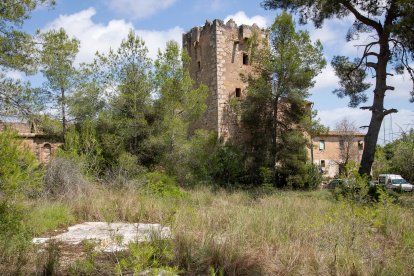 La torre, d’uns 14 metres d’alçada, s’ha de situar durant els segles XVI i XVII.