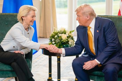 Reunió entre la presidenta de la Comissió Europea, Ursula von der Leyen, i el president dels Estats Units, Donald Trump, a Escòcia.