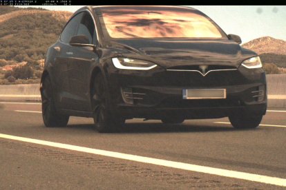 Imatge del cotxe enxampat circulant a més de 200 km/h a l'A-27.