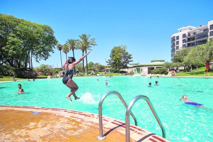 Fotografia de les instal·lacions municipals del parc dels Capellans.