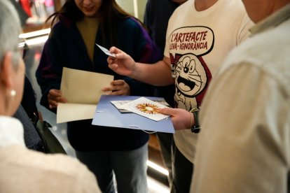 Els participants hauran d'esbrinar la localització d'un vaixell enfonsat amb un enorme tresor al seu interior.