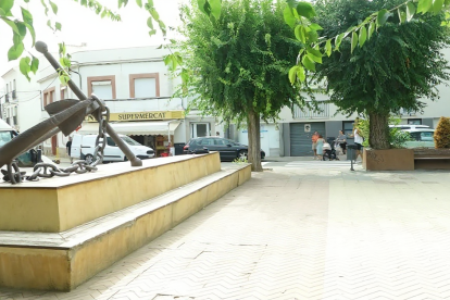 Una imatge actual de la plaça dels Vents de Baix a Mar.