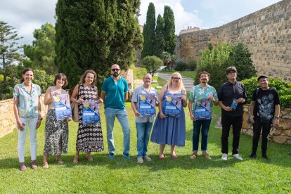 Imatge dels impulsors dels actes commemoratius del 90è aniversari de la visita de Lorca a Tarragona.