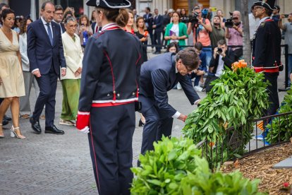 Salvador Illa, durant l'ofrena floral d'aquest matí.