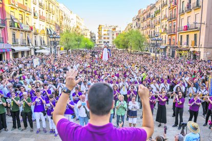 Els músics del Seguici i la BUMT van ser els encarregats d’interpretar l’obra, sota la direcció musical de Jordi Masip.