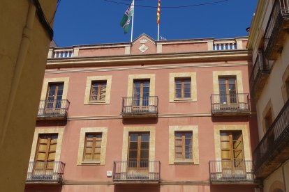 Façana de l'Ajuntament del Catllar.