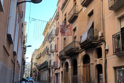 Decoracions de Nadal al carrer de Sant Llorenç de Reus.