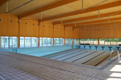 Foto de l'estat actual de la piscina.