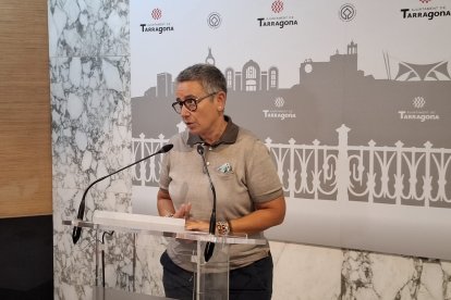 La consellera d'Hisenda, Isabel Mascaró, durant l'atenció als mitjans d'ahir.