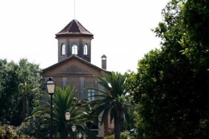 Fotografia del Mas de Borràs, situat al camí de la Pedra Estela.
