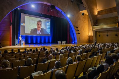 La Fundació Rosa Maria Vivar va oferir diverses ponències d’experts d’àmbit internacional.