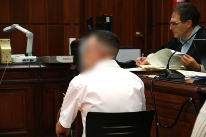 El pare del menor maltractat de 2019, durant el judici.