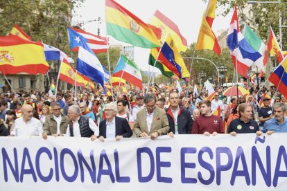 Capçalera de la manifestació pel 12-O a Barcelona