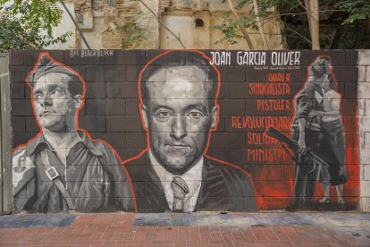 Mural dedicat a Joan Garcia Oliver al carrer de Sant Jaume de Reus.