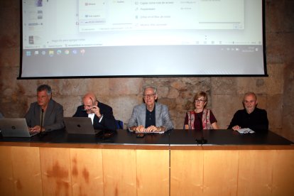 Membres de la Plataforma de Mercaderies per l'Interior en la roda de premsa.