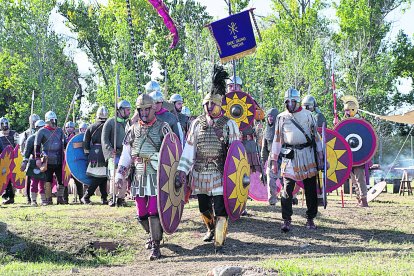 Prop d’un centenar de reconstructors participaran de manera simultània en els espectacles