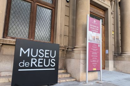 Fotografia de l'exterior del Museu d'Art i Història de Reus.