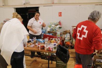 El centre disposaria de materials de primers auxilis, mantes, lliteres plegables, aigua o kits d'alimentació de primera emergència per atendre les necessitats més urgents.
