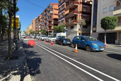 Imatge del nou carril bici situat a l’avinguda Andorra