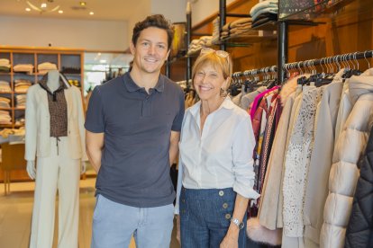 Borja Ávila y Neus Montcusí, en la tienda, la semana pasada.